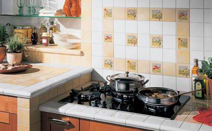 Плитка для кухни на фартук: как выбрать её дизайн и размеры (фото)