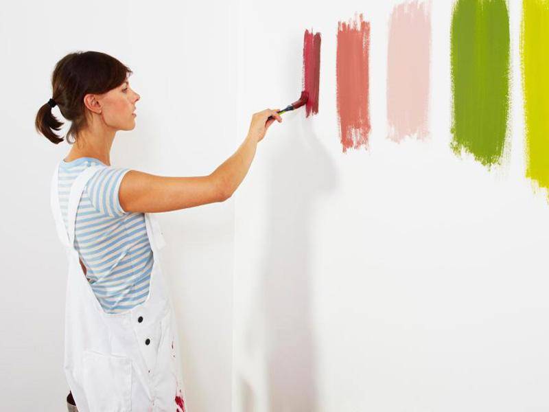 Как покрасить обои под покраску без разводов самостоятельно