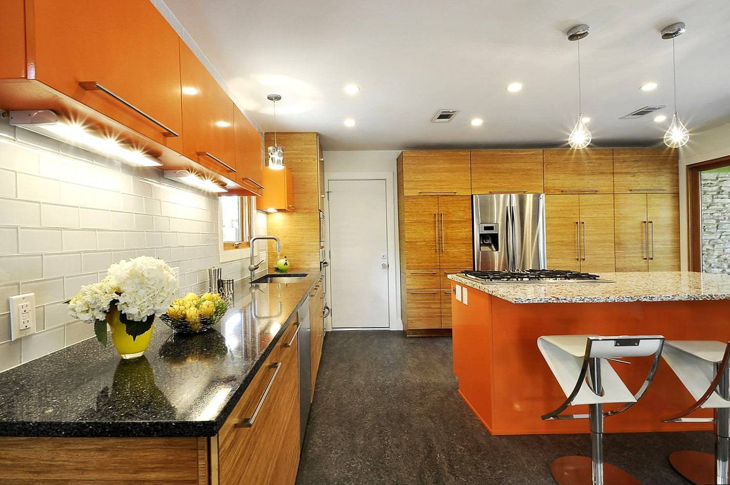 Натяжные потолки на кухне: варианты. как выбрать натяжные потолки для кухни
