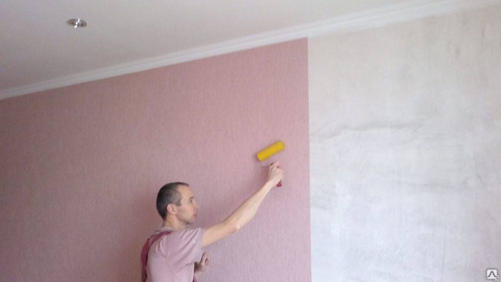 Покраска обоев на потолке. как покрасить обои на потолке. виды обоев, обои под покраску. как красить обои на потолке