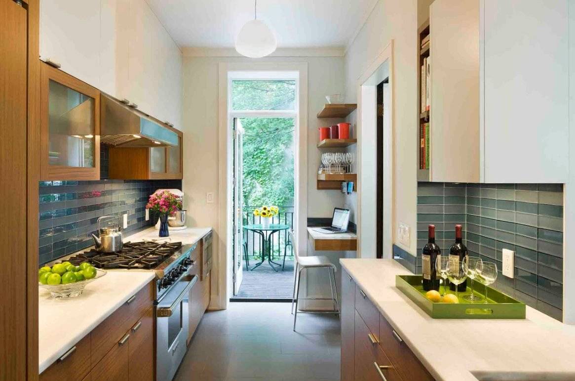 Дизайн узкой кухни - 100 фото интерьеров