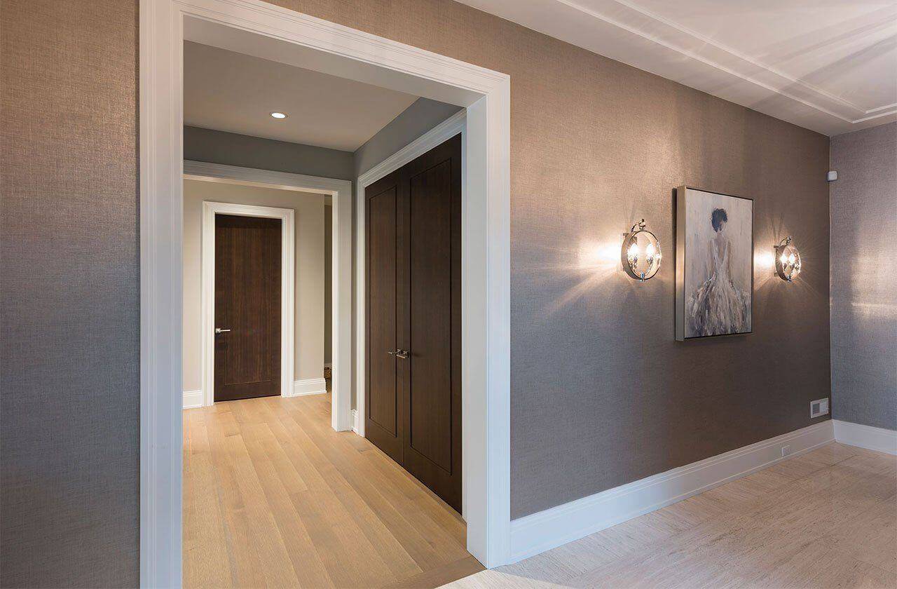 Как и чем красиво оформить дверной проём без двери своими руками в квартире: фото отделки шторами и декоративным камнем
