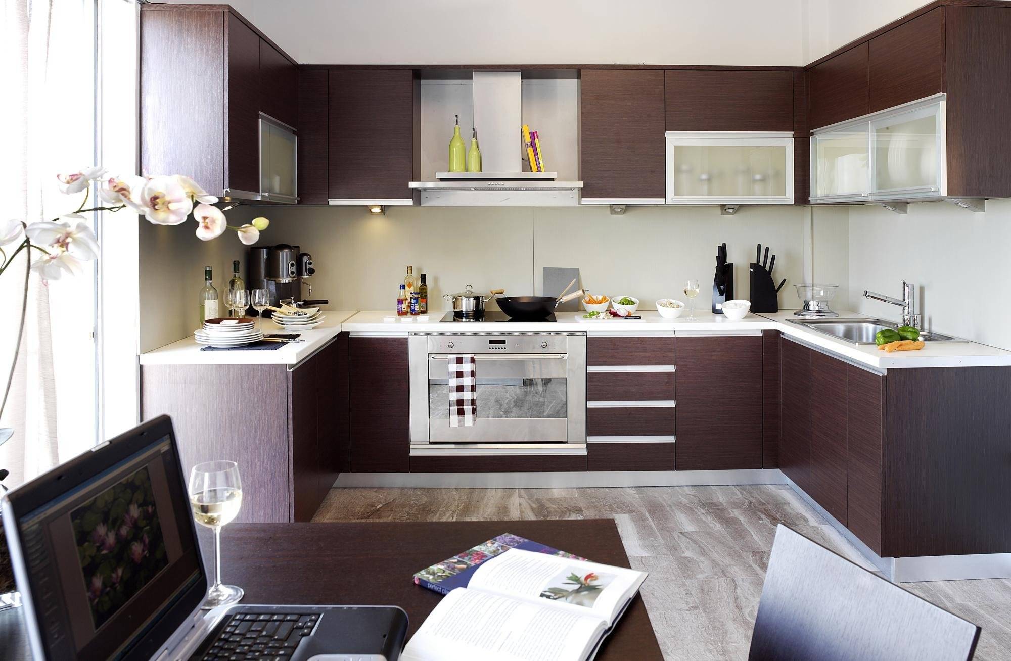 Коричневая кухня: 150 фото лучших вариантов сочетания дизайна кухни коричневого цвета