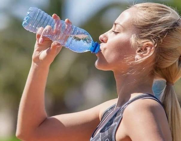 11 признаков, что вы пьете недостаточно воды