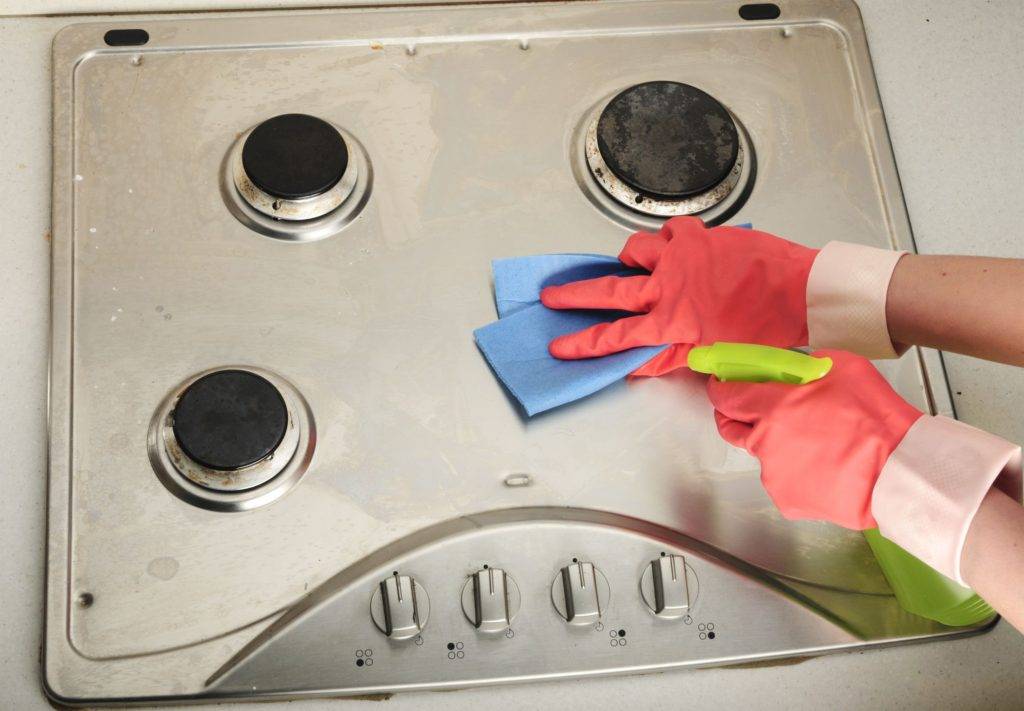 Как быстро и эффективно почистить газовую плиту в домашних условиях