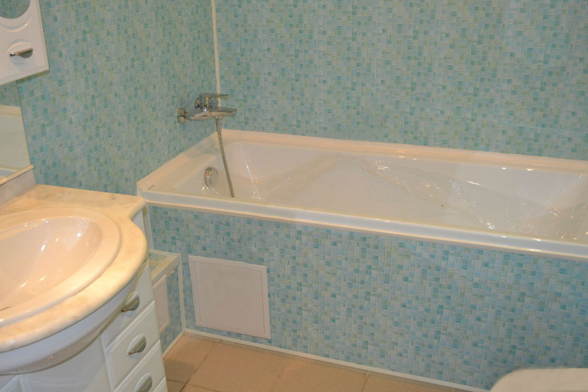 Обшивка ванной комнаты пластиковыми панелями