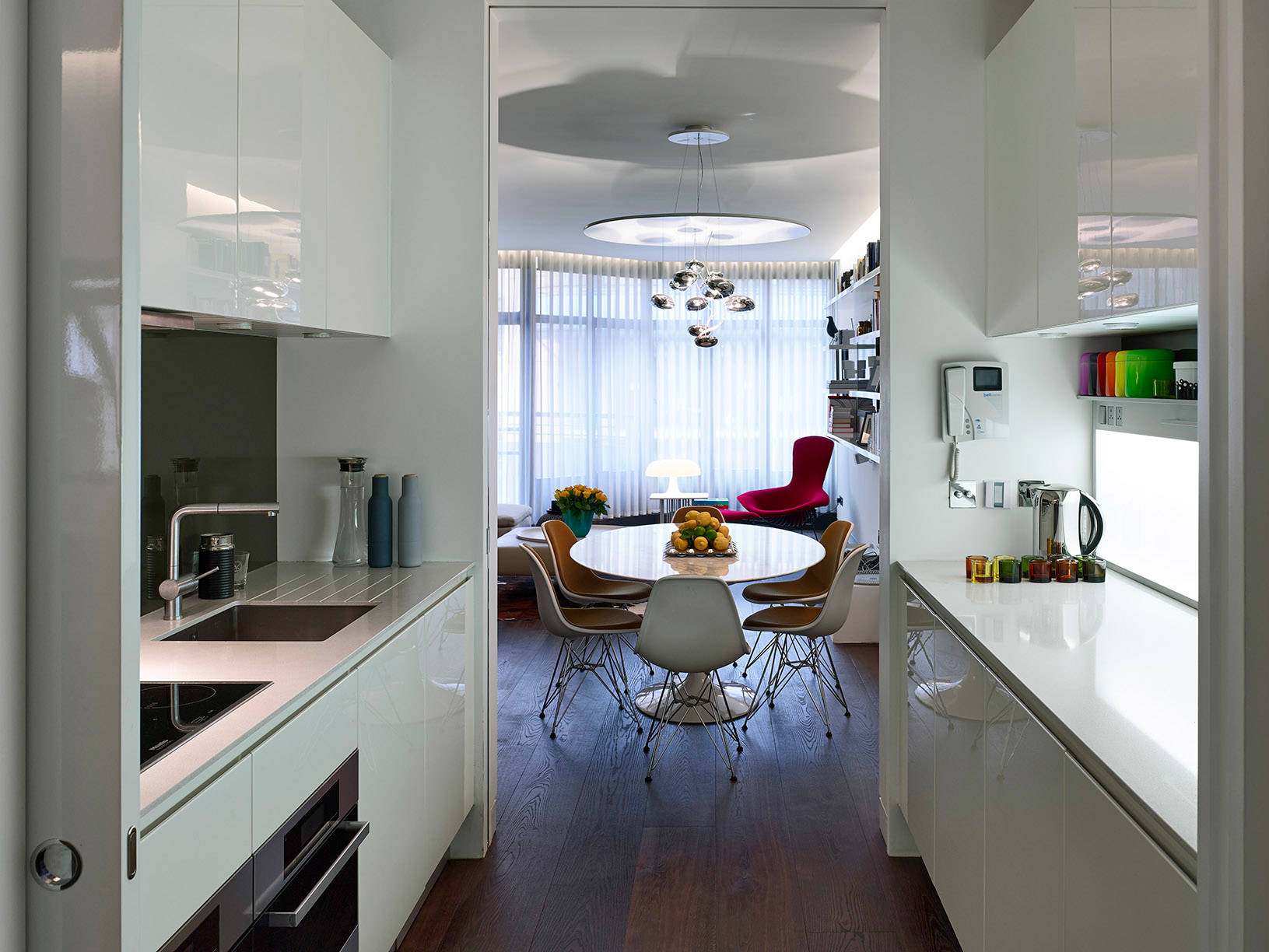 Узкая длинная кухня: оптимальное использование пространства