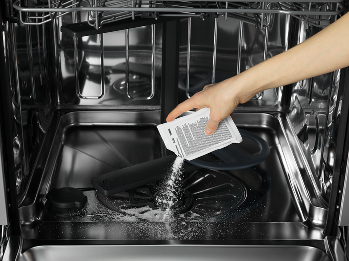 Первый запуск вашей посудомоечной машины по всем правилам