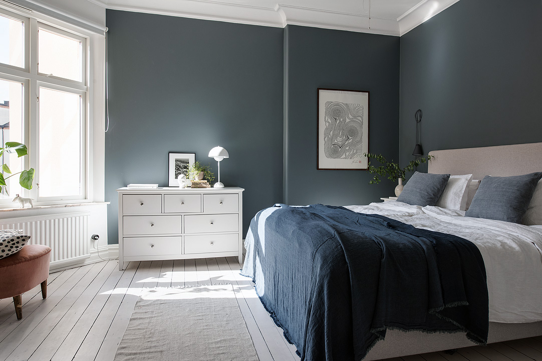 Элегантная синяя спальня в вашем интерьере: 5 сочетаемых цветов