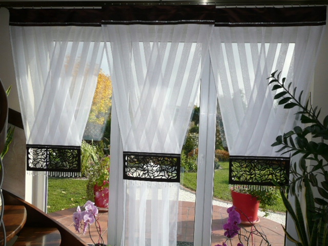 Шторы на балкон. как выбрать дизайн. римские, бамбуковые, австрийские и французкие современные шторы