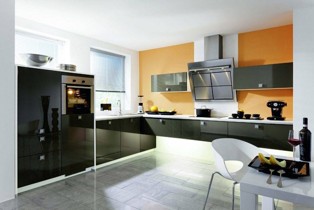 Кухня в стиле хай-тек: практичность и рациональность, фото интерьеров, особенности современного дизайна в квартире, как оформить белую, маленькую или угловую?