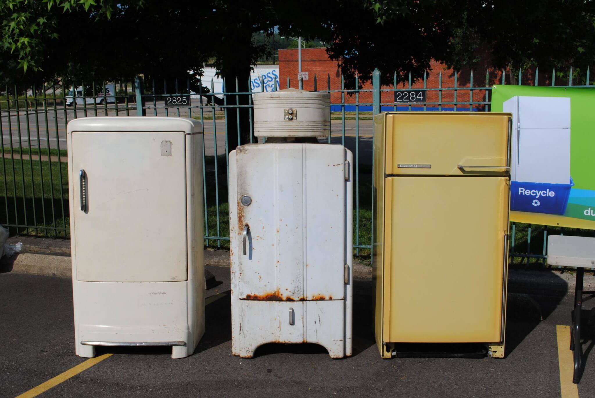 ♻ утилизация холодильников ▶ куда деть старый холодильник за деньги ▶ куда сдать на запчасти