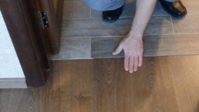 Как сделать стык плитки и ламината без порожка