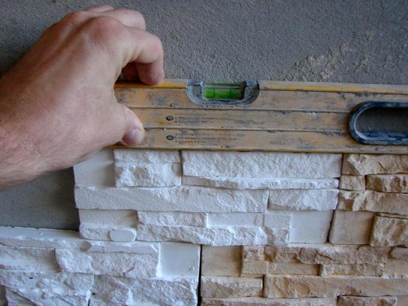 Технология укладки декоративного камня на стену дома