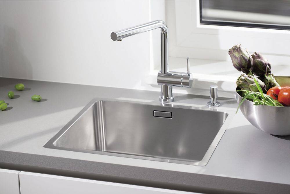 Раковина, встраиваемая в столешницу в ванной: как выбрать и установить (+ фото)
