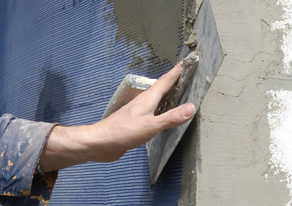 Штукатурка по пенопласту фасадная: как оштукатурить пенополистирол, можно ли штукатурить фасад для наружных работ, как заштукатурить