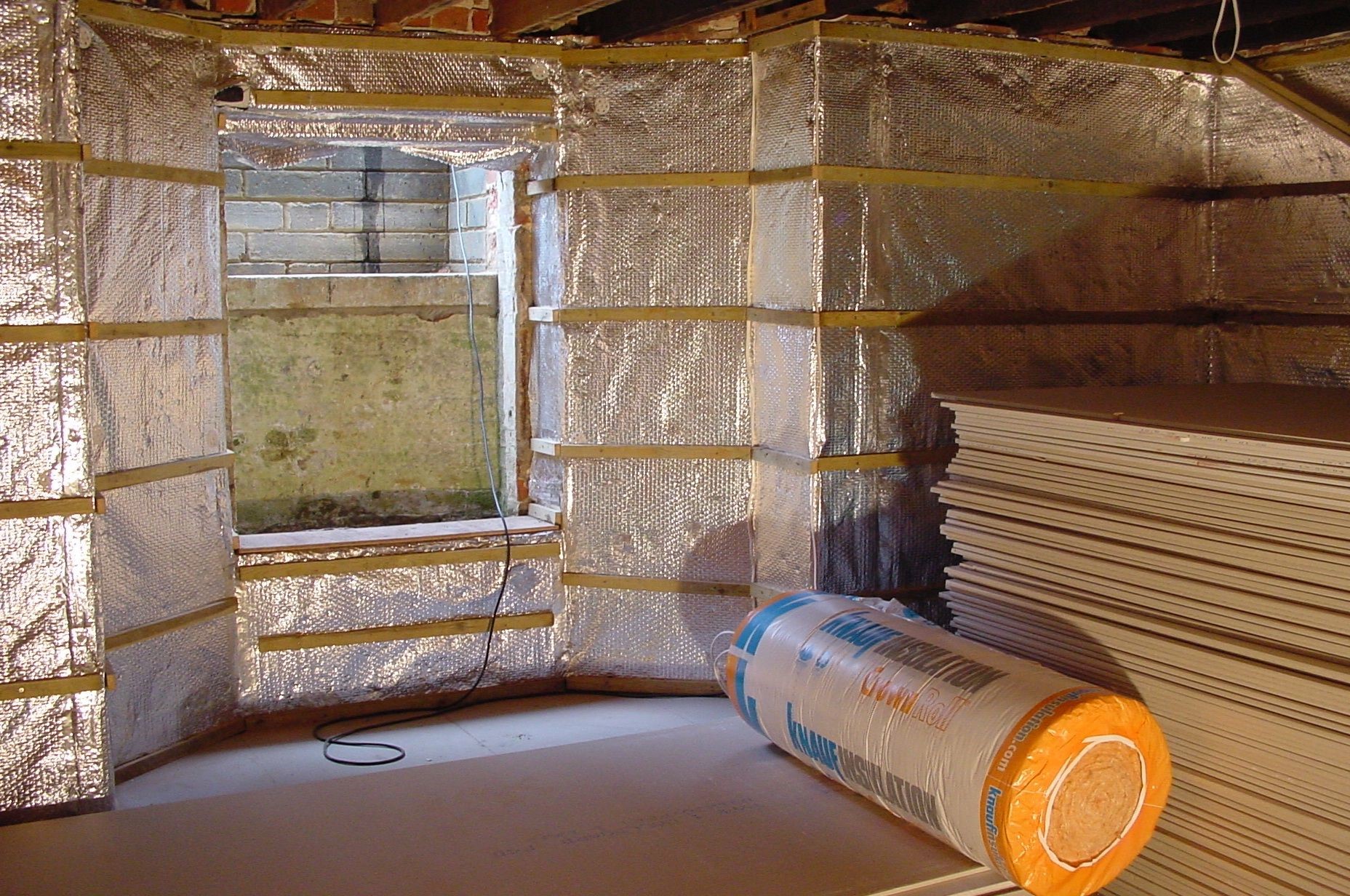 Утеплитель для стен внутри дома на даче: рулонные и другие виды материалов, видео и фото