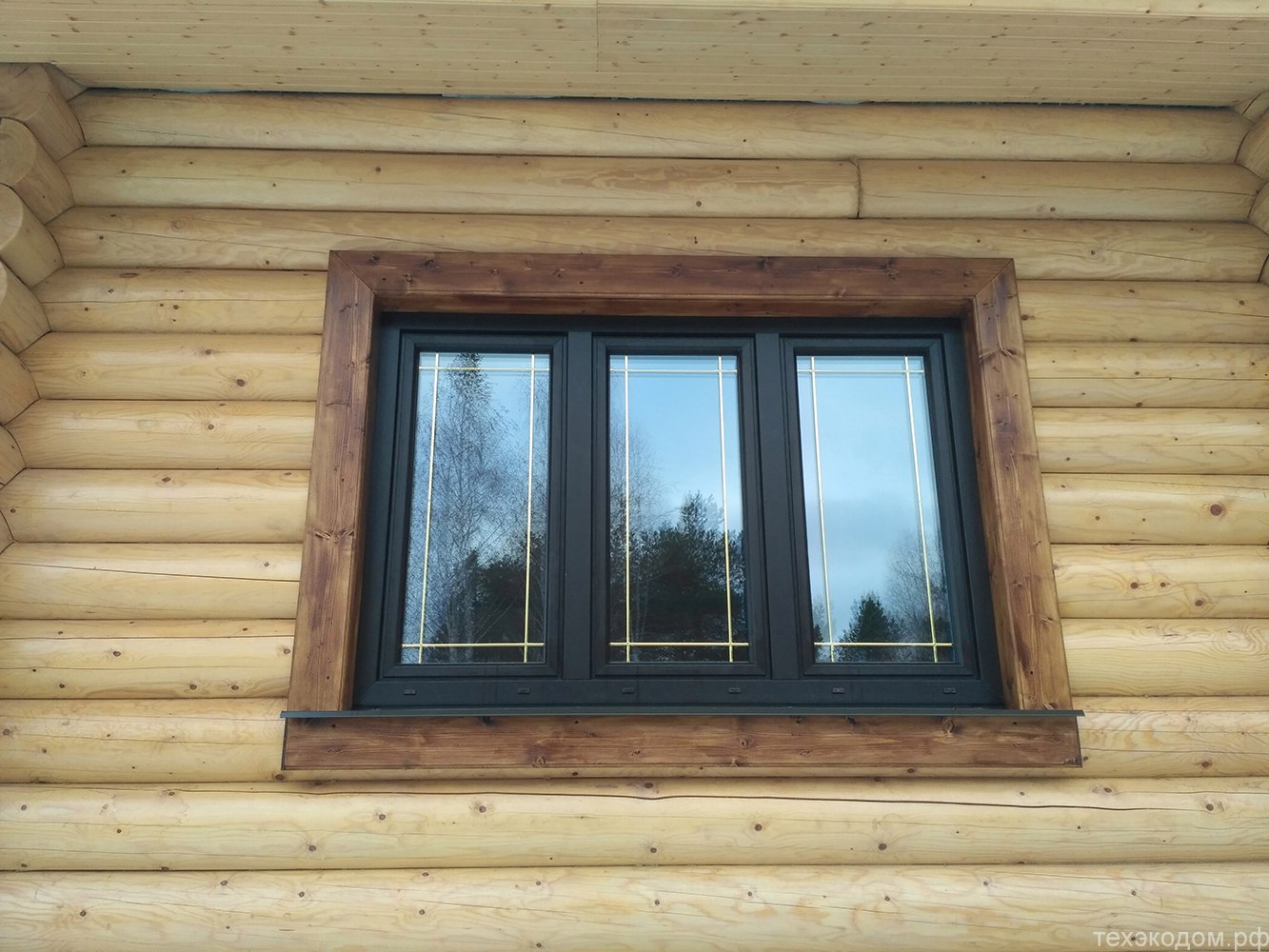 установка окон в деревянный дом фото