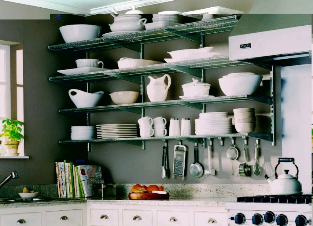 Необычное решение для кухни – 50 уникальных фото настенных полочек в интерьере