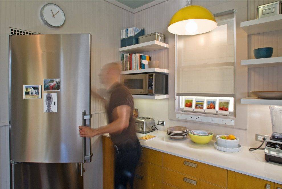 Микроволновка в маленькой кухне куда поставить фото