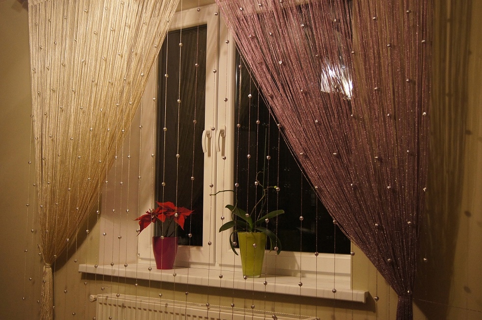 Нитяные шторы в интерьере: 65+ избранных фото и идей