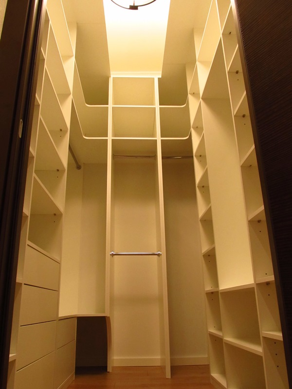 Гардеробная 2 кв. метра: реальные фото комнаты, дизайн, проекты из кладовки с размерами, в прихожей