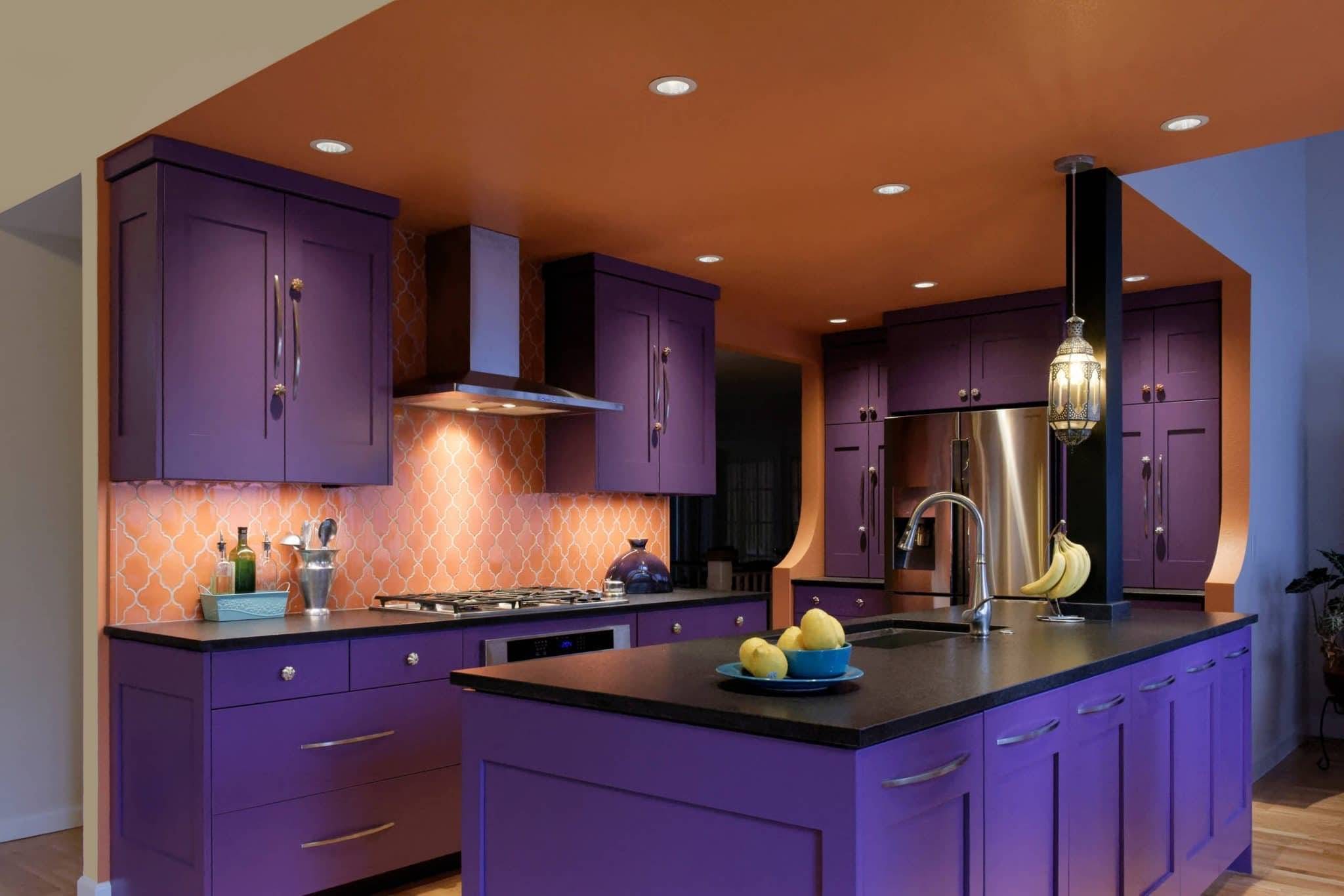 Кухни фиолетового цвета: 50 ярких идей оформления интерьера