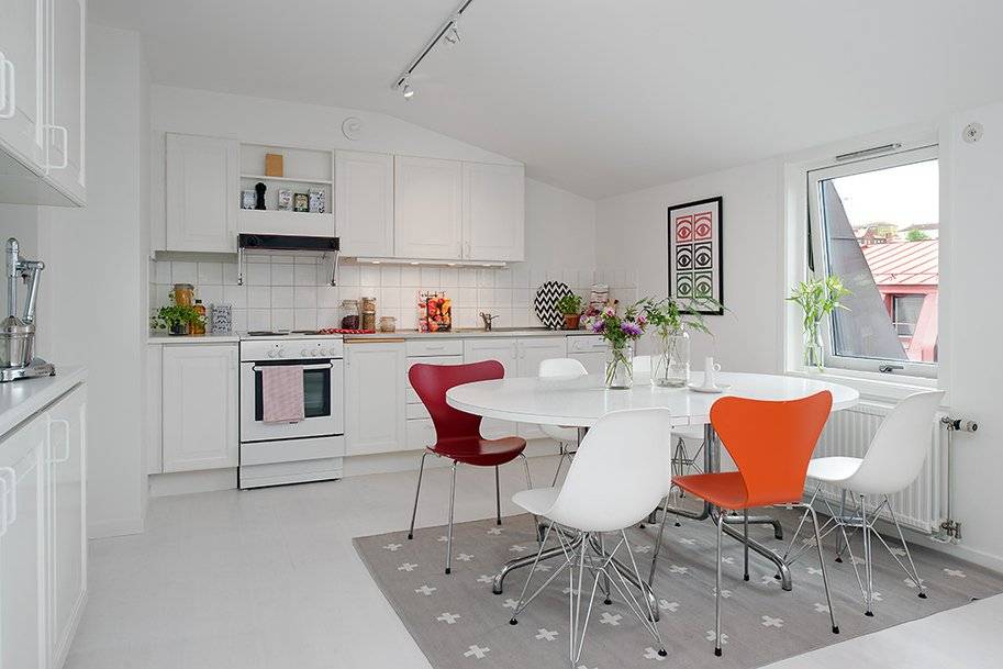 Кухня белая с деревом — варианты дизайнерских решений в интерьере