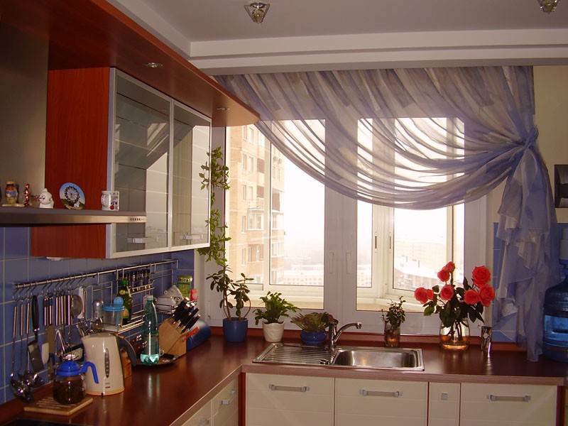 Современные шторы на кухню (140 фото) - новинки эксклюзивного дизайна штор
