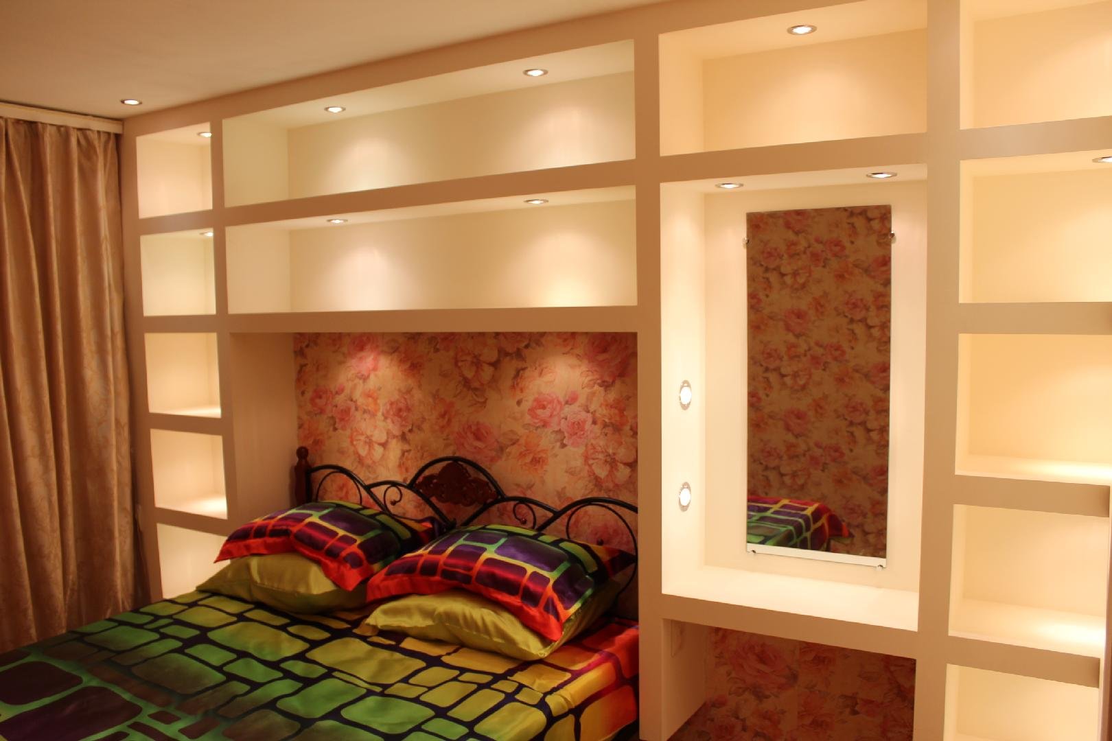 Ниша в спальне (46 фото): как оформить нишу из гипсокартона над кроватью, дизайн интерьера в восточном стиле