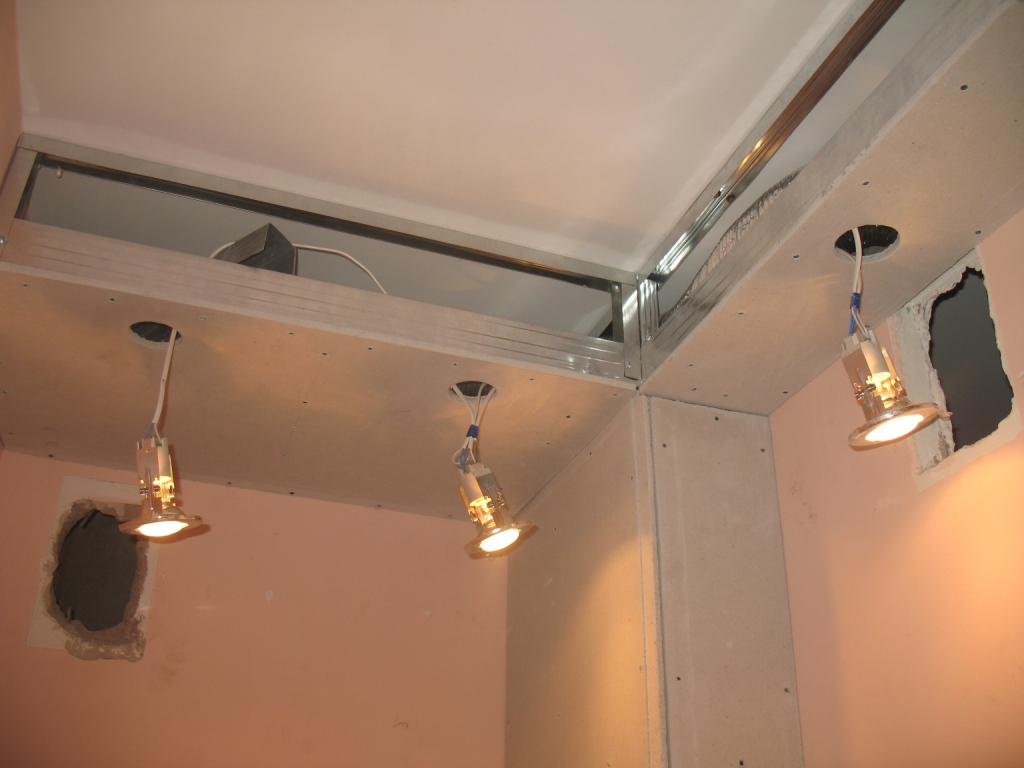 Монтаж светильников для потолка из гипсокартона своими руками