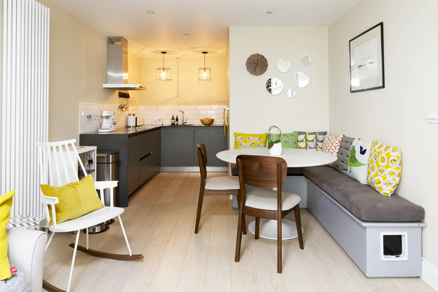 Дизайн кухни 12,9 кв. м со спальным местом в однокомнатной квартире