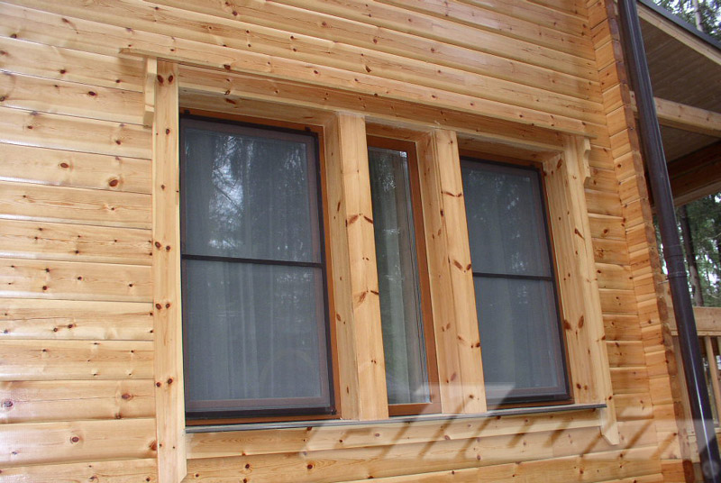 Пластиковые окна в деревянном доме, особенности установки.