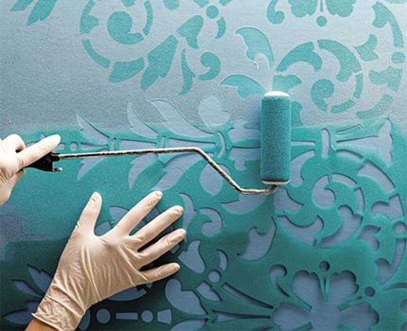 Трафареты для стен под покраску: выбор рисунков и процесс декорирования