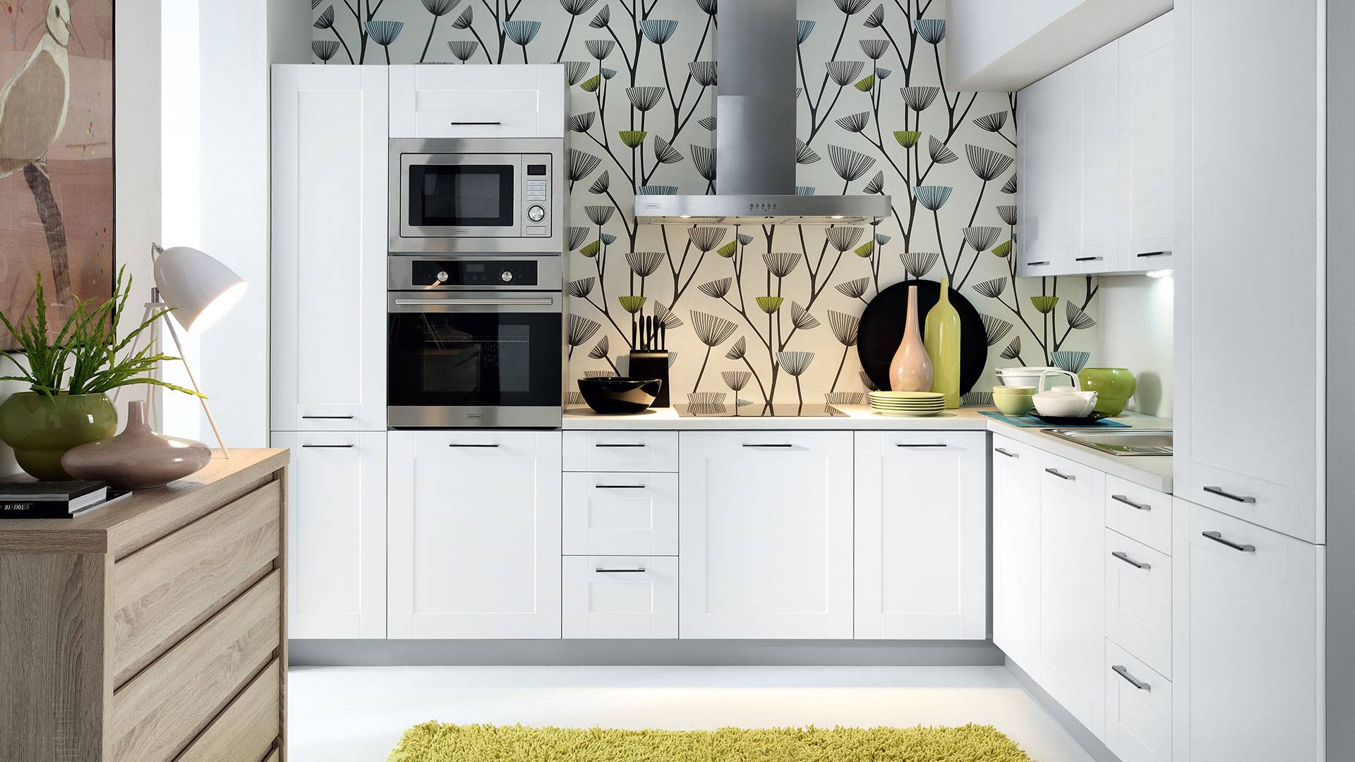 Стены на белой кухне: подбираем эффектные и гармоничные по цвету обои