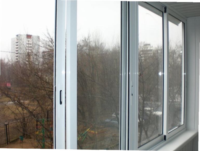 Холодное остекление балкона с выносом подоконника - технология монтажа алюминиевых балконных рам