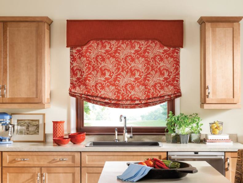 Римские шторы на кухню: великолепный внешний вид, простота и практичность