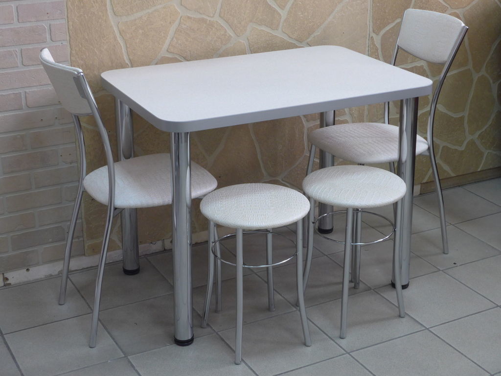 Кухонные столы и стулья для маленькой кухни – гид покупателя
