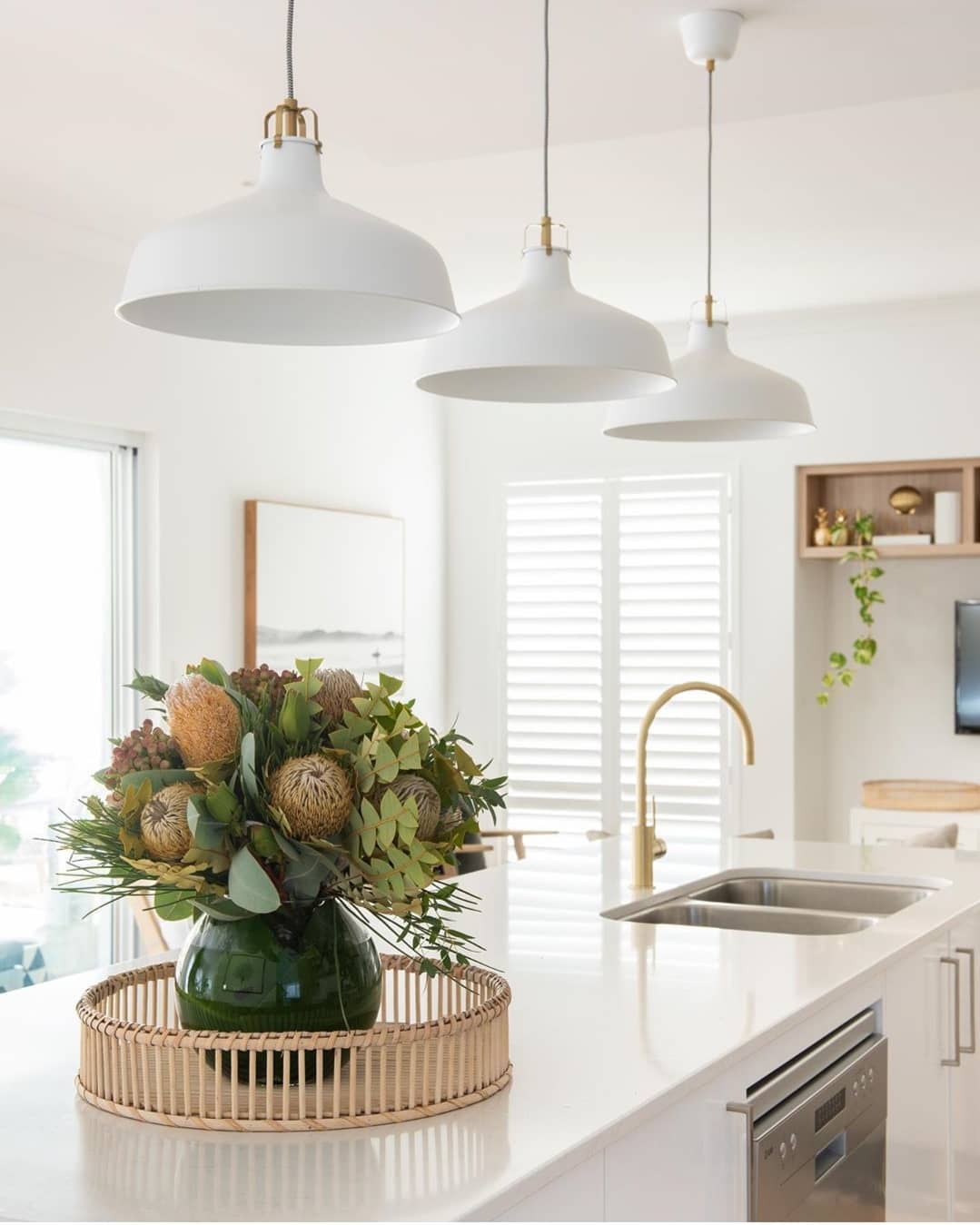 Светильники на кухню потолочные современные фото в интерьере кухни
