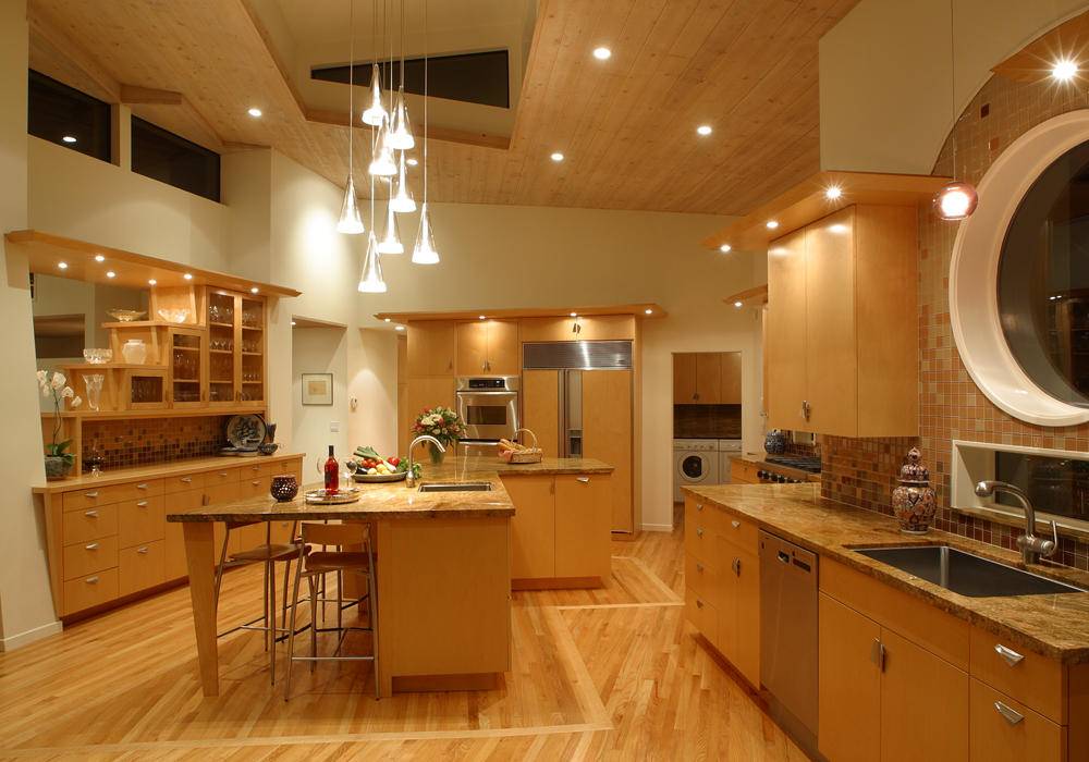 Точечные светильники на кухне: особенности, размещение, фото примеры