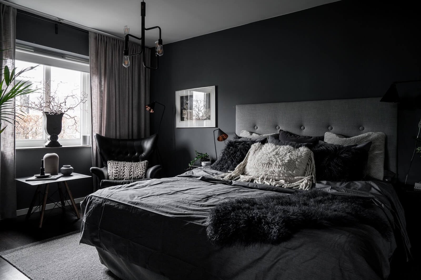 Дизайн черной спальни: 50+ фото примеров, полезные советы дизайнеров