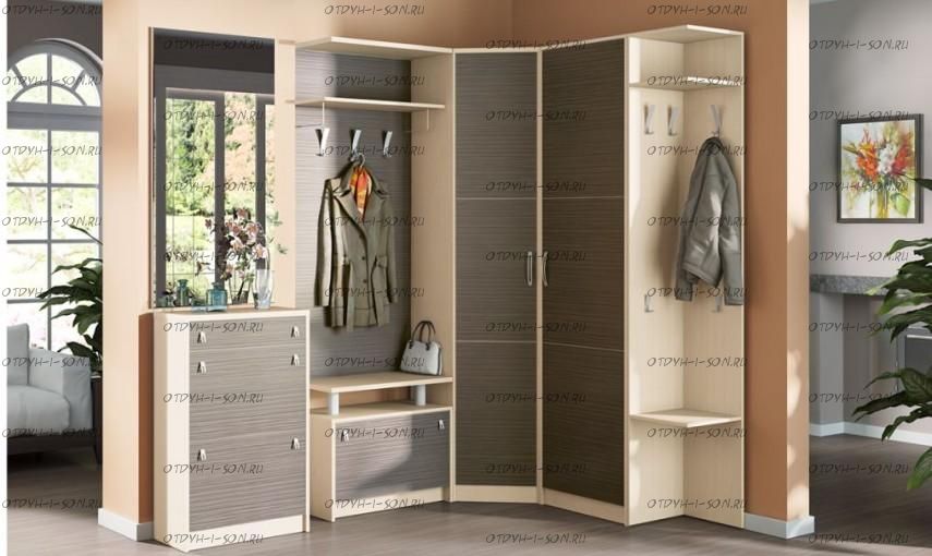 Дизайн мебели в прихожую: выбор радиусного шкафа-купе, маленькие угловые изделия для коридора