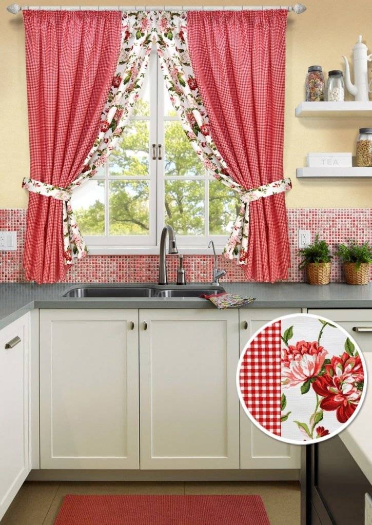 Дизайн коротких, красивых штор для кухни: зубцом, на одну сторону, до подоконника