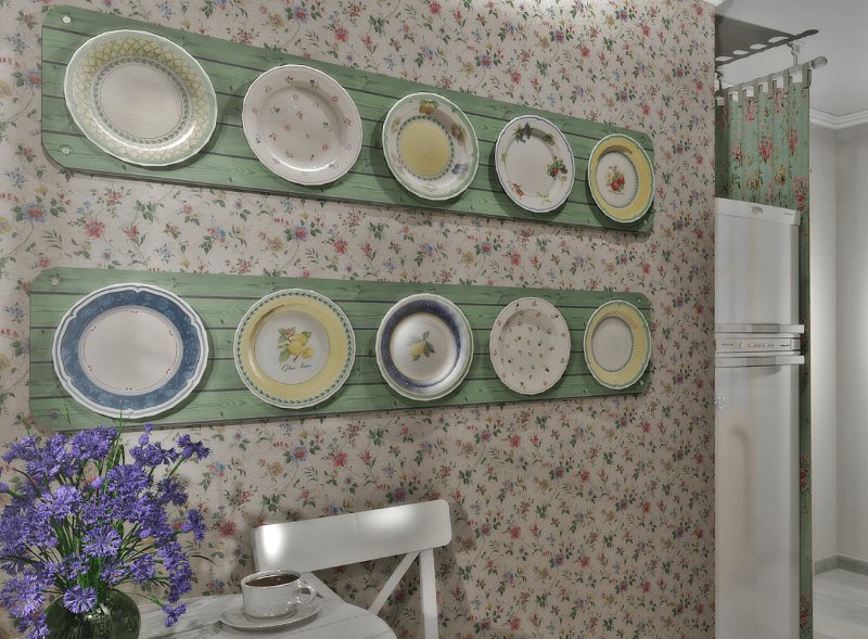 Декоративные тарелки на стену: оригинальный декор в интерьере (+70 фото)