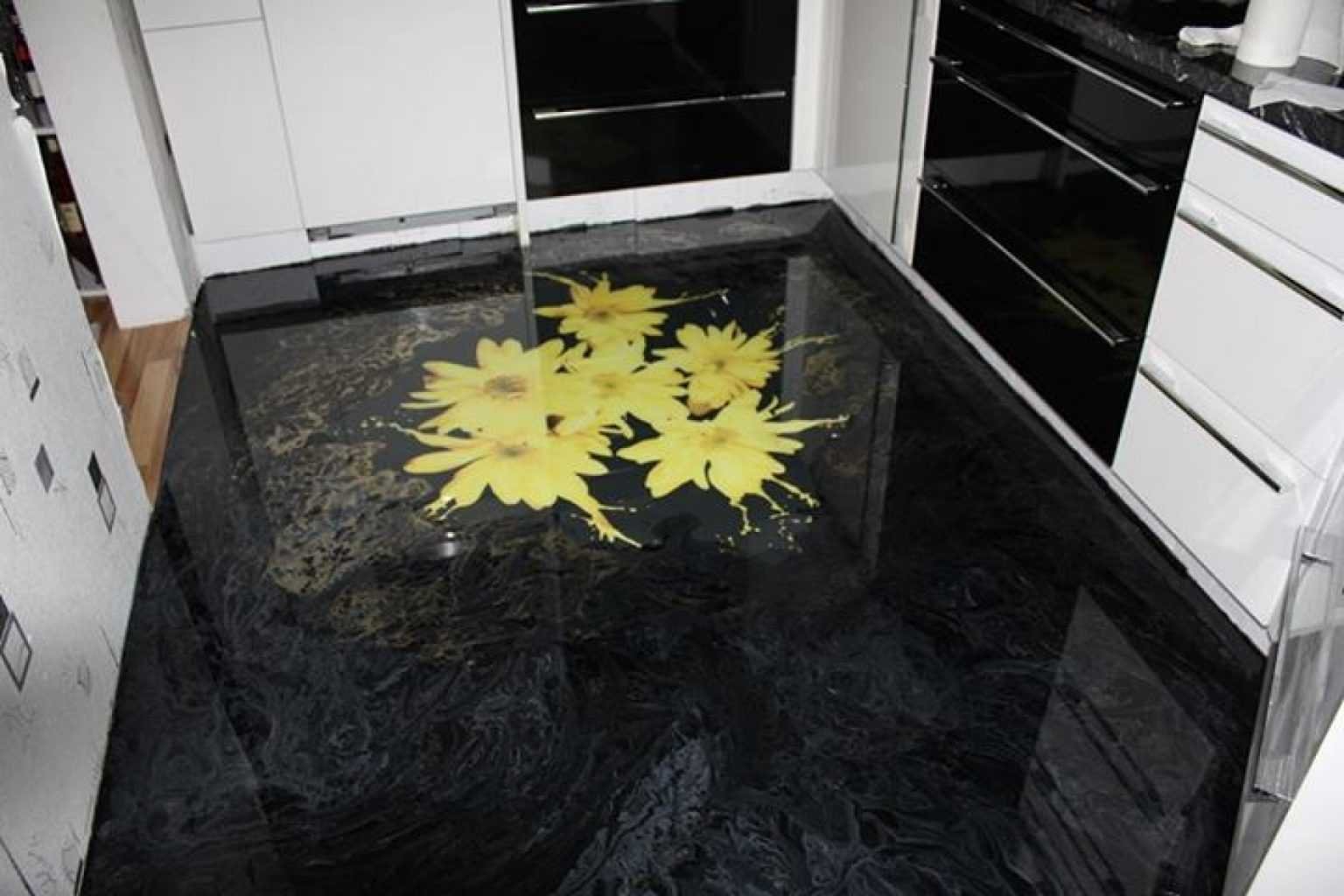 Наливной пол на кухне фото
