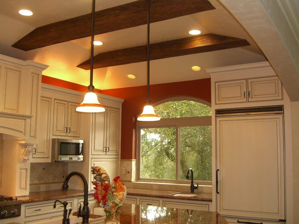 Гипсокартонный потолок на кухне: виды материала и особенности монтажа
