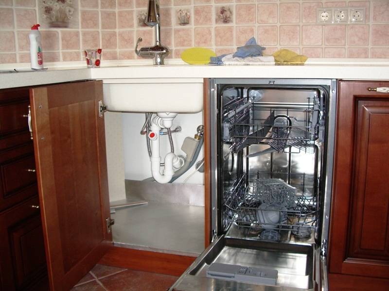 Установка посудомоечной машины в готовую кухню: встраиваемой, как встроить, схема монтажа своими руками, подключение, правильно, пошаговая инструкция, самостоятельно