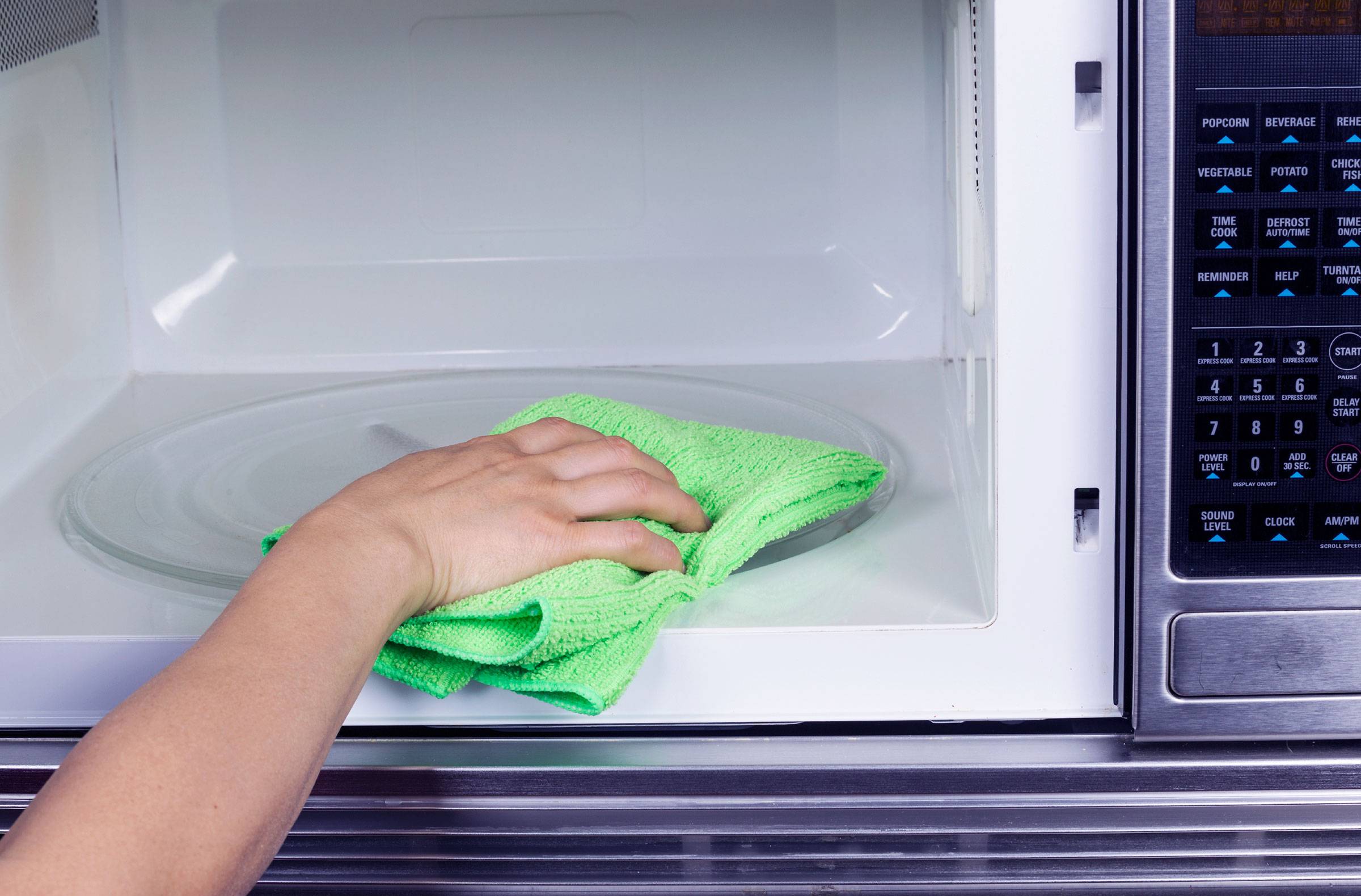 Как отмыть микроволновку: чистка микроволновой печи в домашних условиях