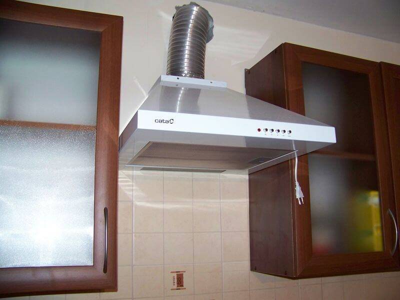 Воздуховод для вытяжки на кухне: виды изделий по форме и размерам, особенности монтажа, советы по установке