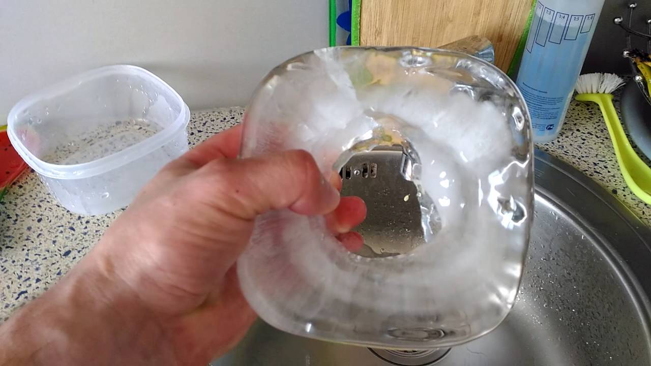Рецепт вода замороженная. Приготовление талой воды. Замороженная вода. Приготовление структурированной воды. Замораживание воды в дом условиях.